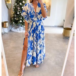 Roaring Waters Maxi Dress / Cream Blue